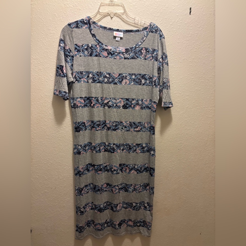 LuLaRoe Julia Dress Gray Floral Stripe Midi XL Scoop Neck Kn